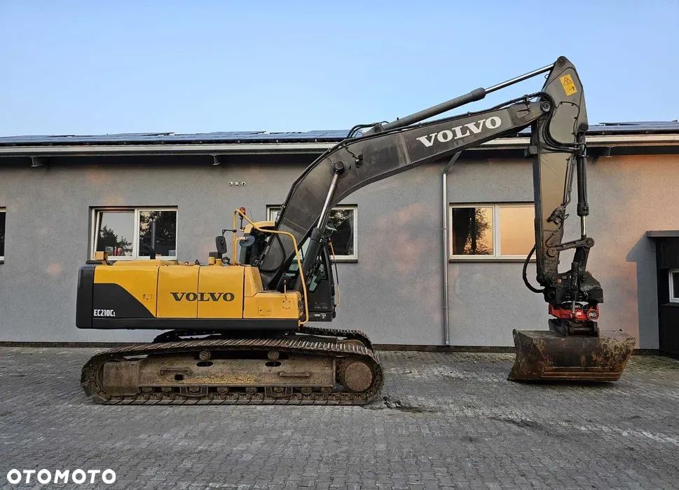 Volvo EC 210 CL - 2