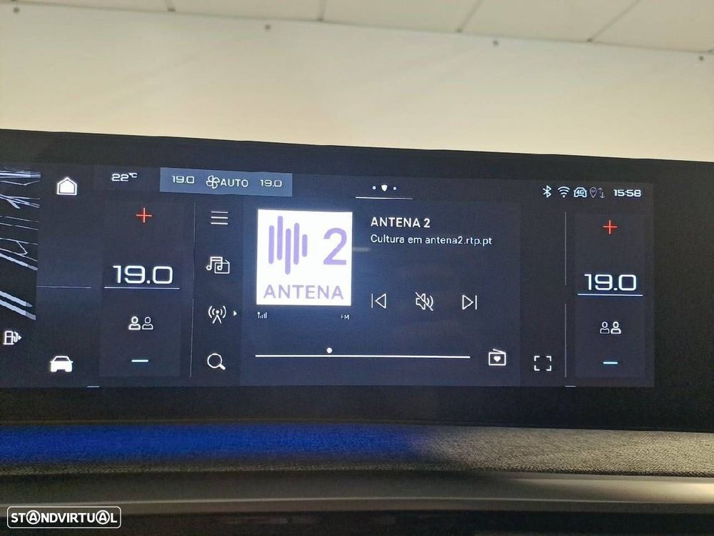 Peugeot 3008 1.2 Hybrid Allure e-DCS6 - 19