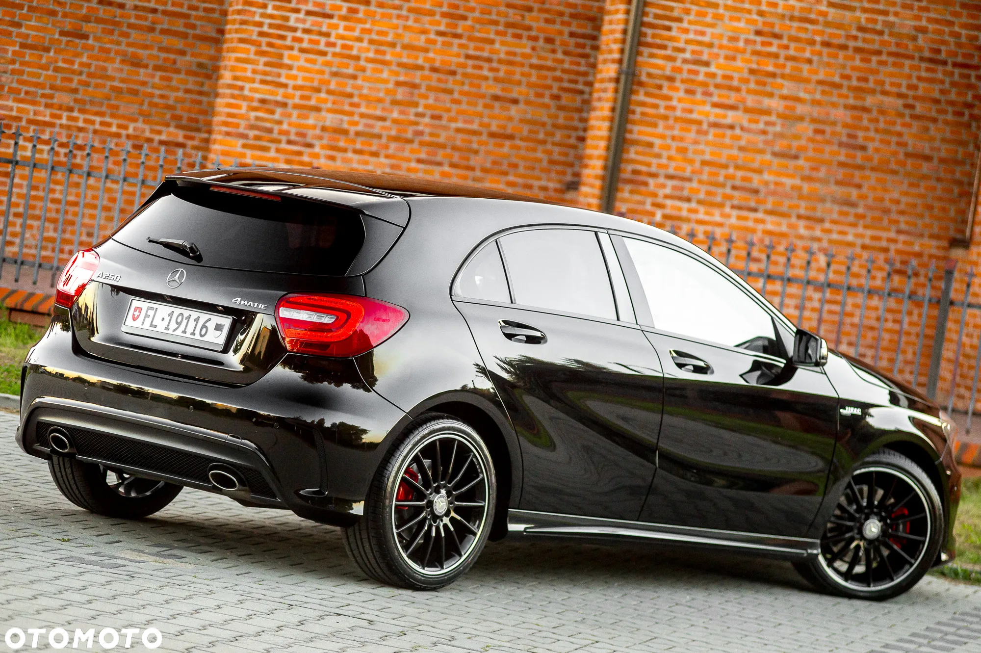 Mercedes-Benz Klasa A 250 4Matic 7G-DCT AMG Line - 17