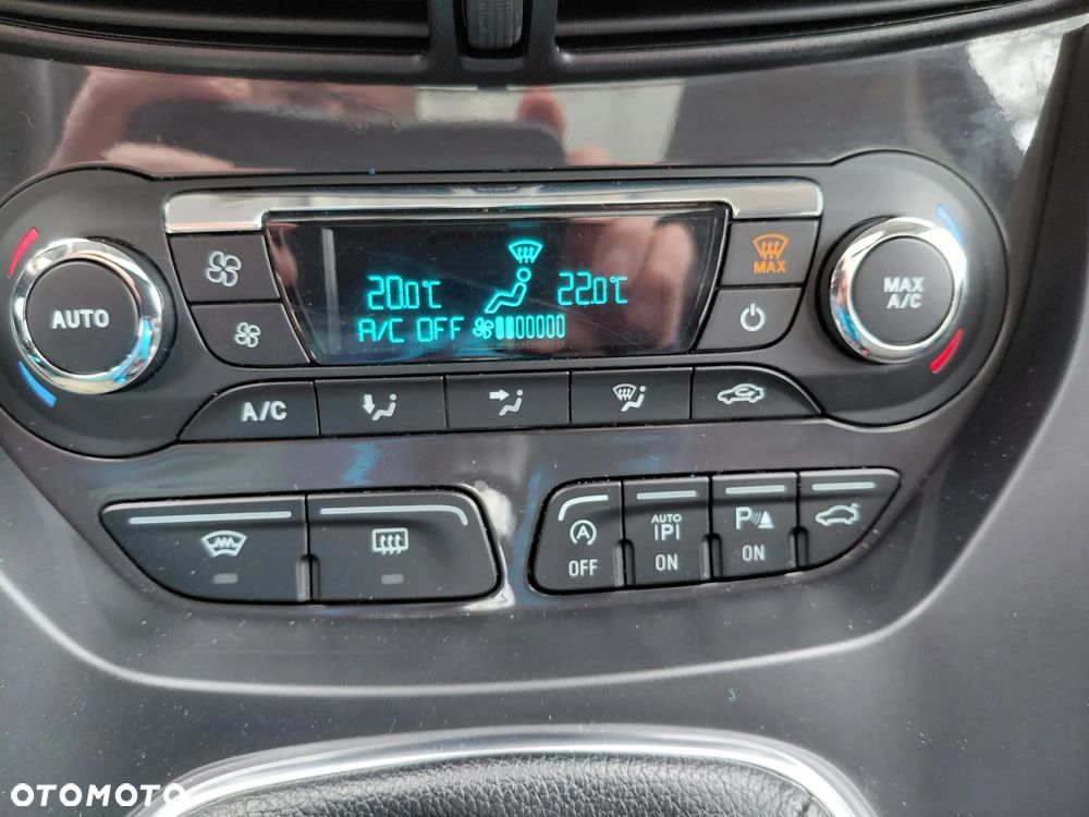 Ford Kuga 2.0 TDCi 2x4 Individual - 23