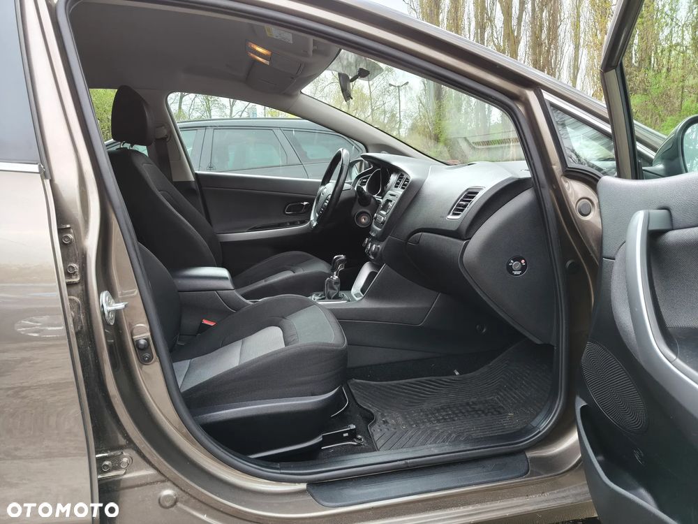 Kia Ceed - 6