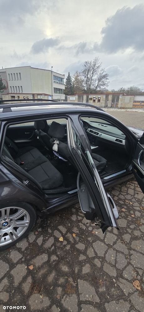 BMW Seria 3 318i - 10