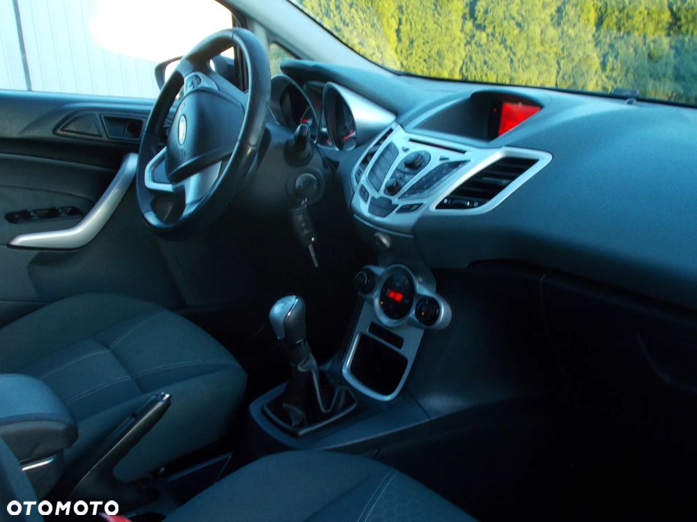 Ford Fiesta 1.6 Titanium - 5