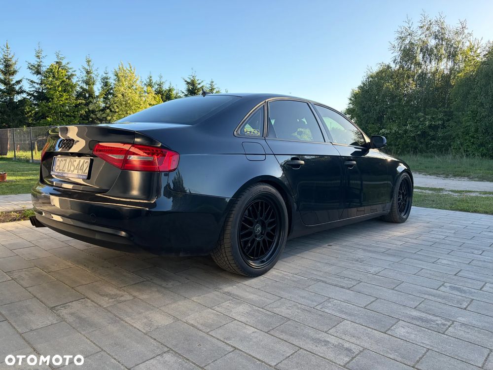 Audi A4 Limousine - 9