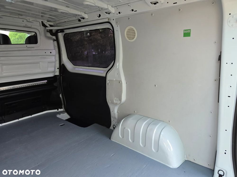 Opel Vivaro - 33