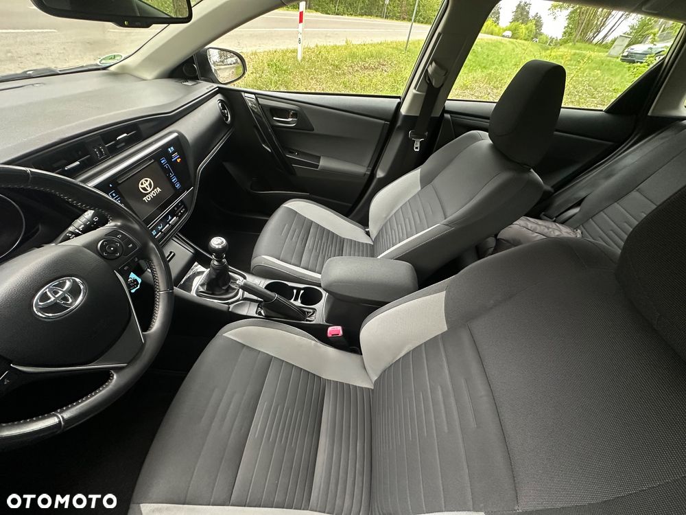 Toyota Auris 1.6 D-4D Premium - 31