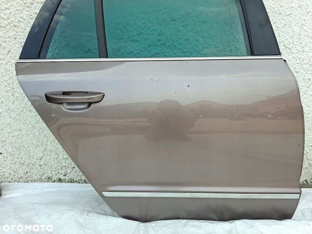 SKODA SUPERB 2011 3T KOMBI DRZWI PRAWE PRZEDNIE TYLNIE PRAWY PRZÓD TYŁ LF4U - 12