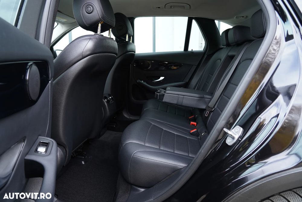 Mercedes-Benz GLC 250 d 4Matic 9G-TRONIC AMG Line - 9