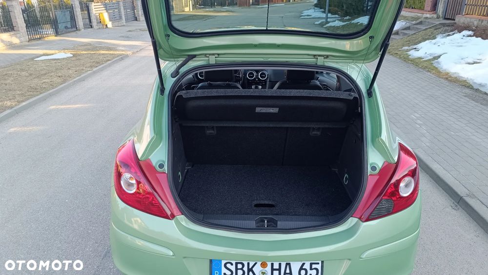 Opel Corsa 1.2 16V Innovation 110 Jahre - 17