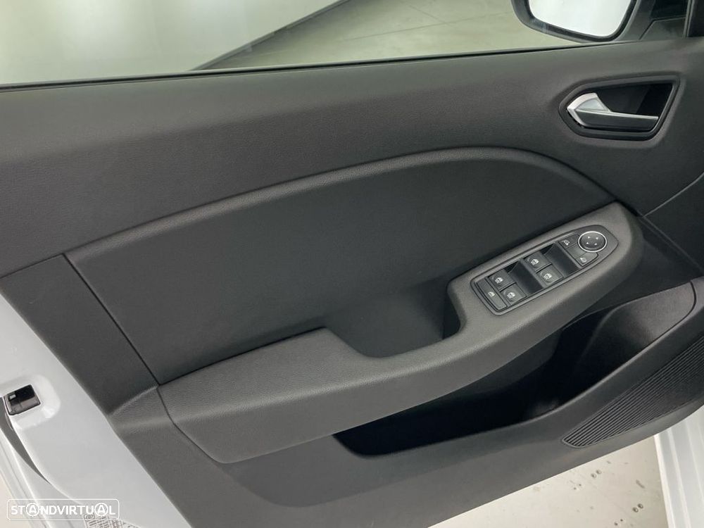 Renault Clio 1.0 TCe Evolution Bi-Fuel - 17