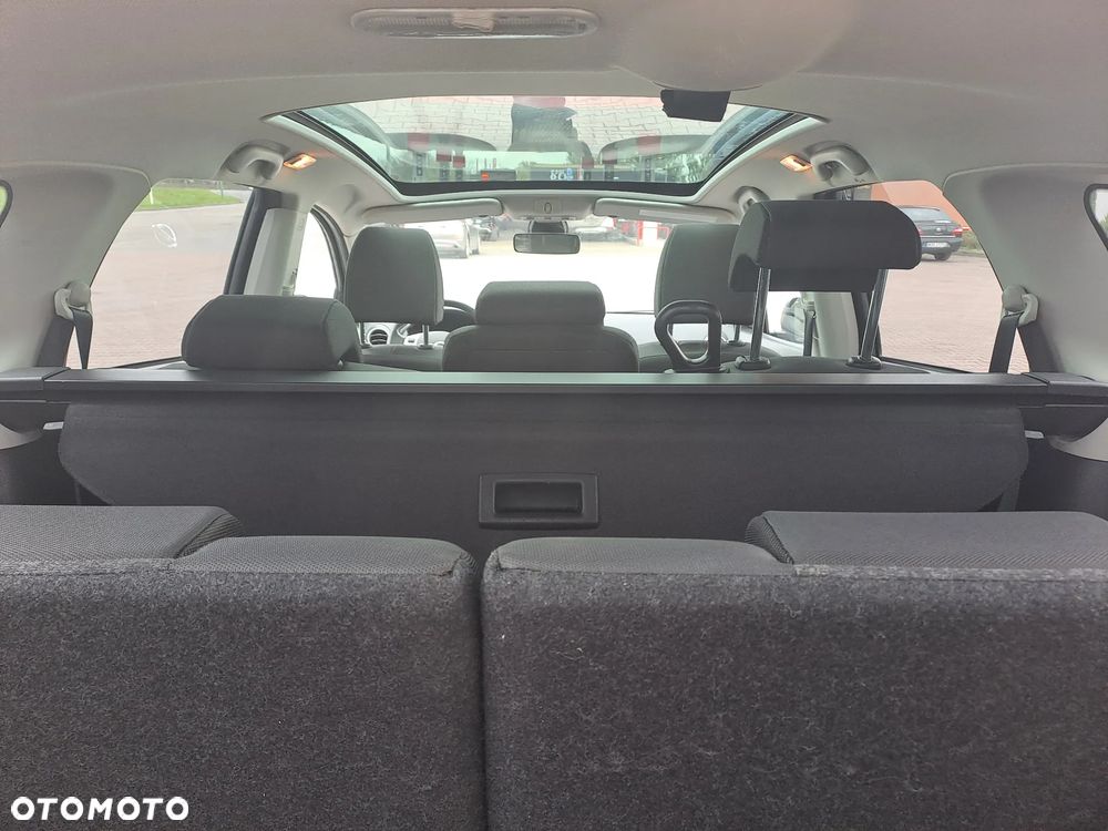 Nissan Qashqai+2 2.0 dCi DPF acenta - 21