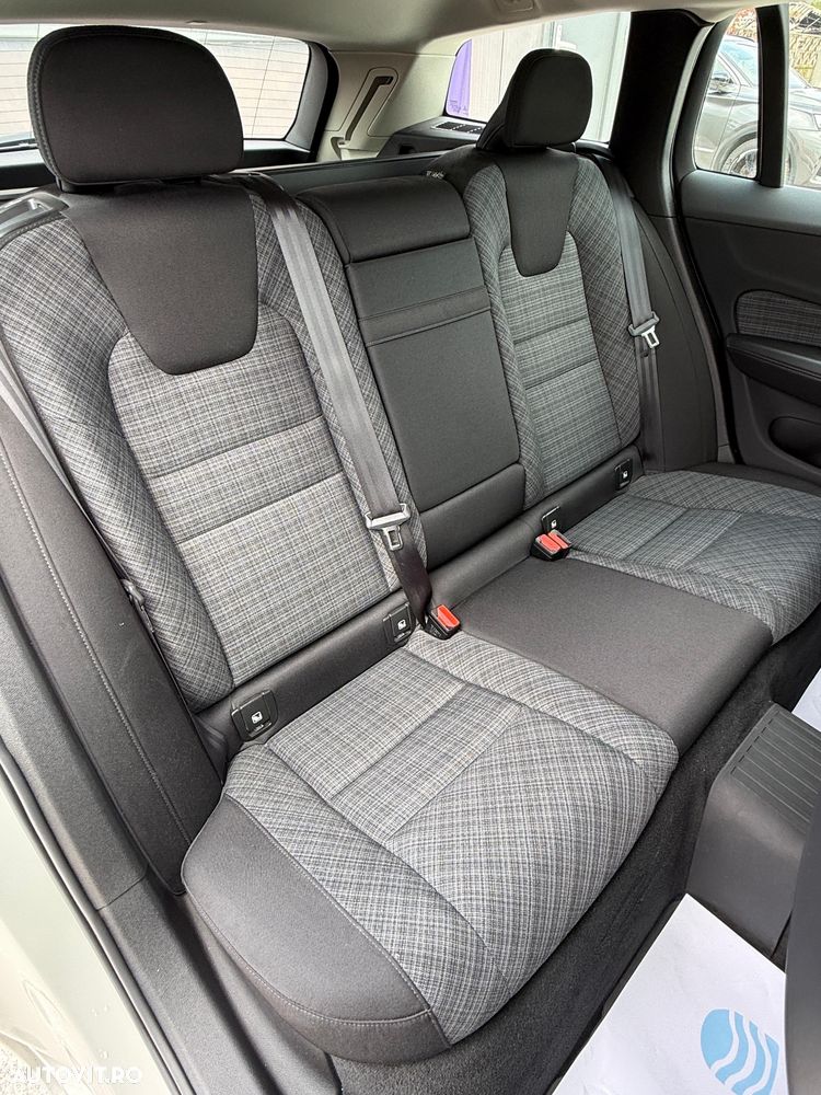 Volvo V60 B4 D Geartronic Momentum Pro - 18