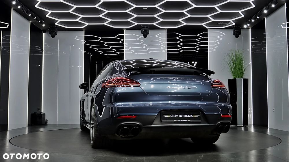 Porsche Panamera GTS - 7