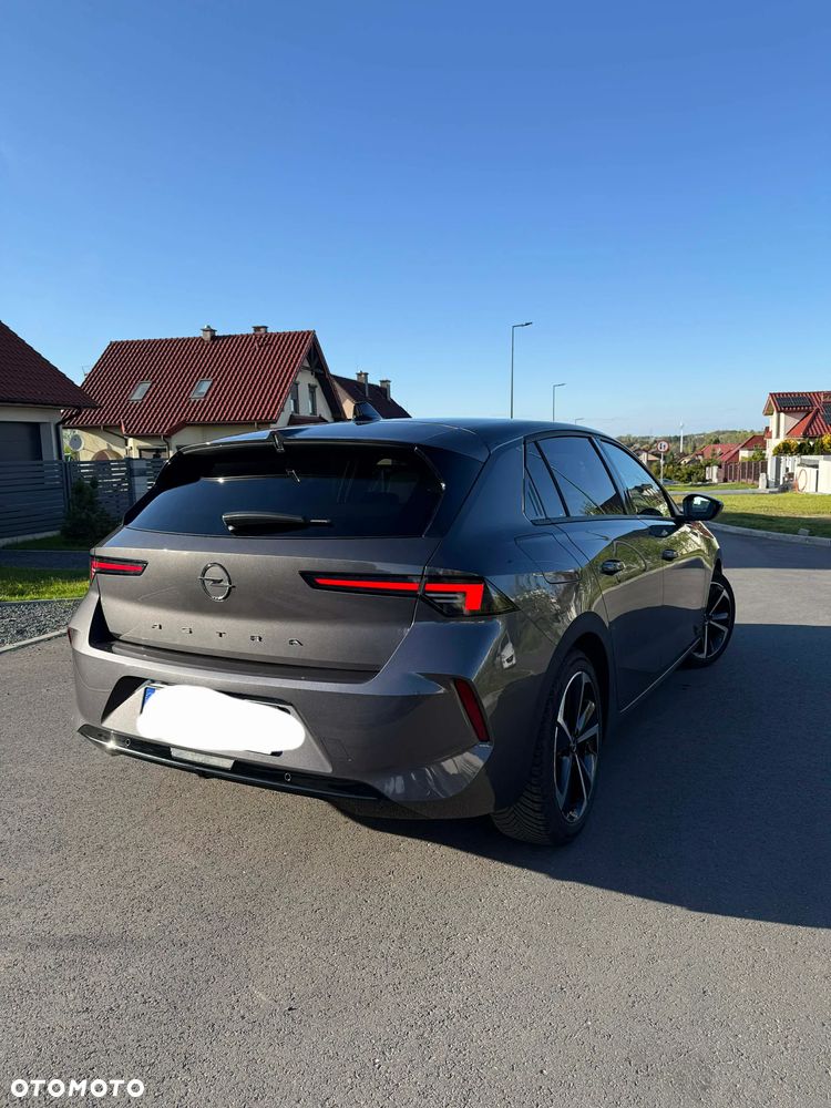 Opel Astra 1.2 T Elegance S&S - 4