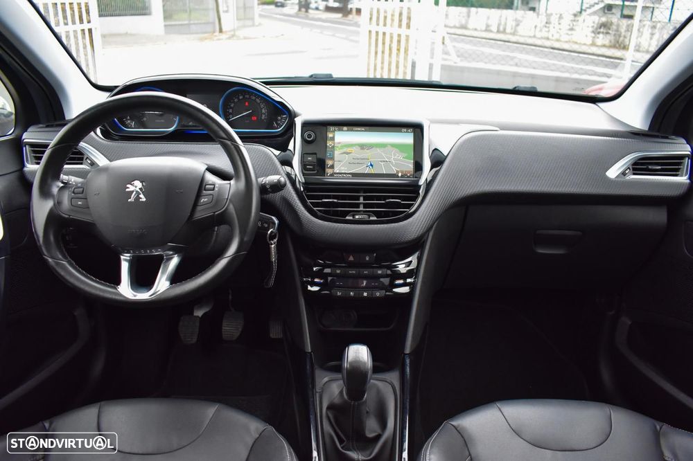 Peugeot 2008 1.2 VTi Allure - 10