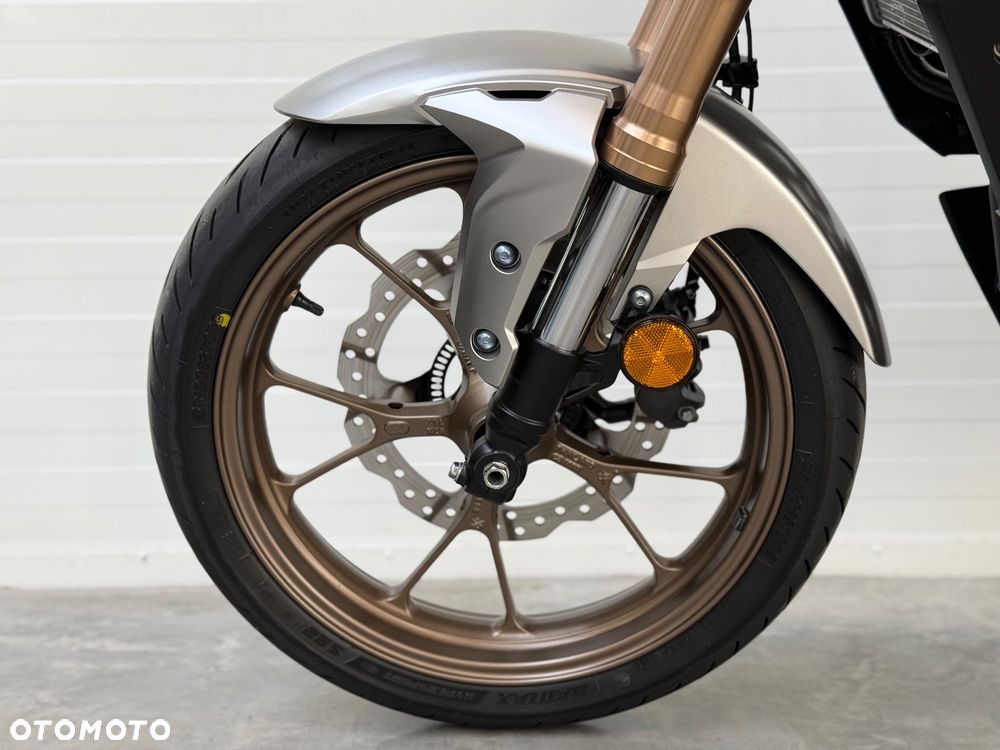 Honda CB - 24
