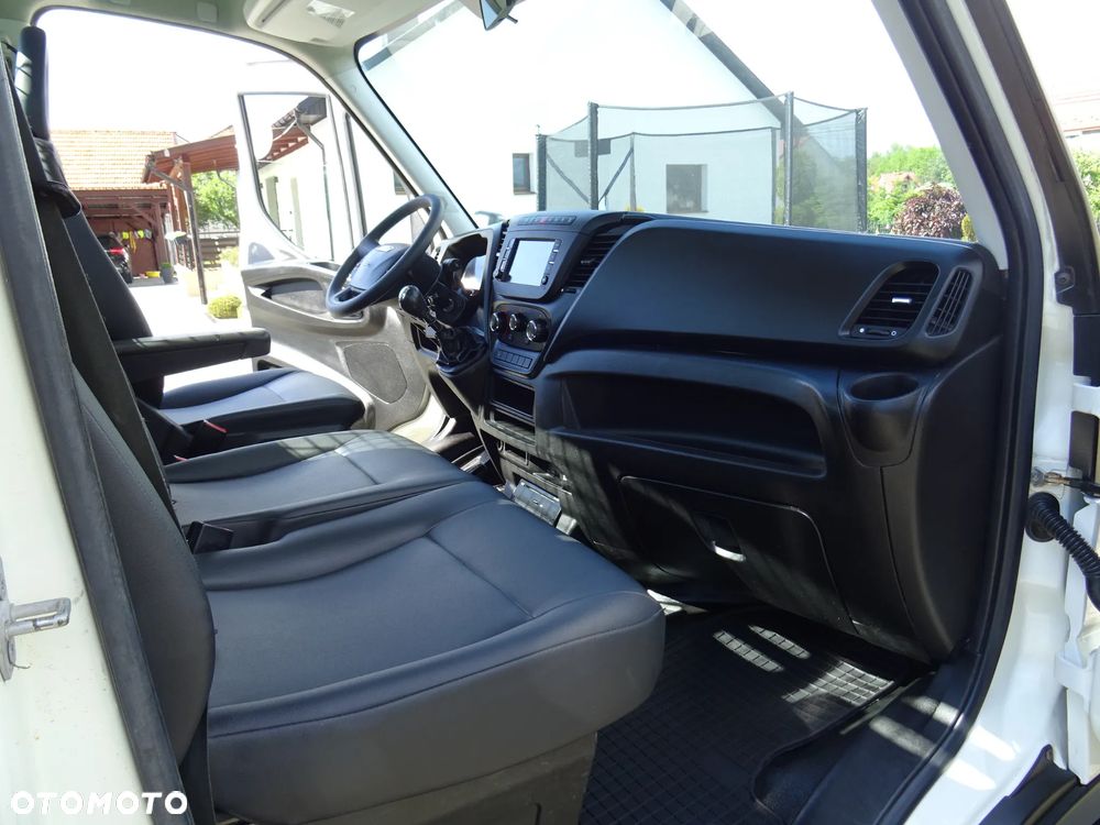 Iveco 35C15 Wywrotka 3- stronna 3,0 HPI KLIMA HAK Wzmocnione Resory Piękna - 30