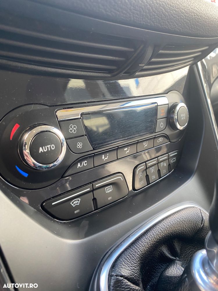 Ford Kuga - 11
