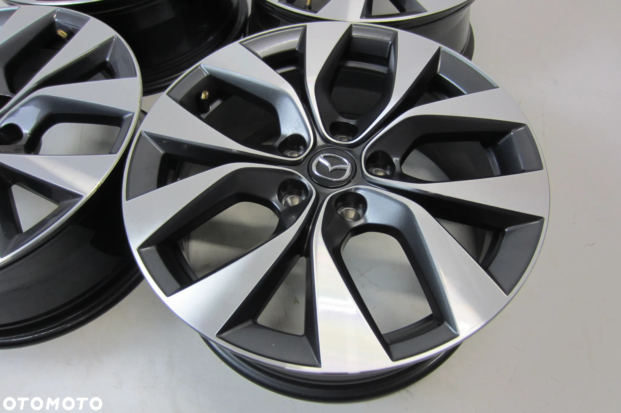 FELGI ALUMINIOWE 17 MAZDA 3 5 6 MX5 CX3 CX5 CX30 CX60 MPV - 7