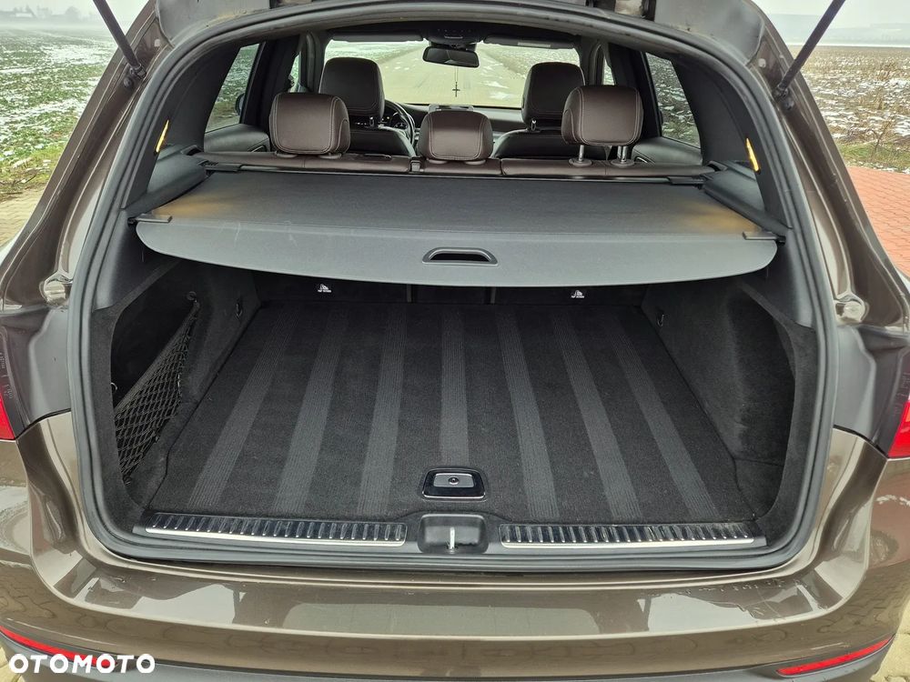 Mercedes-Benz GLC - 28