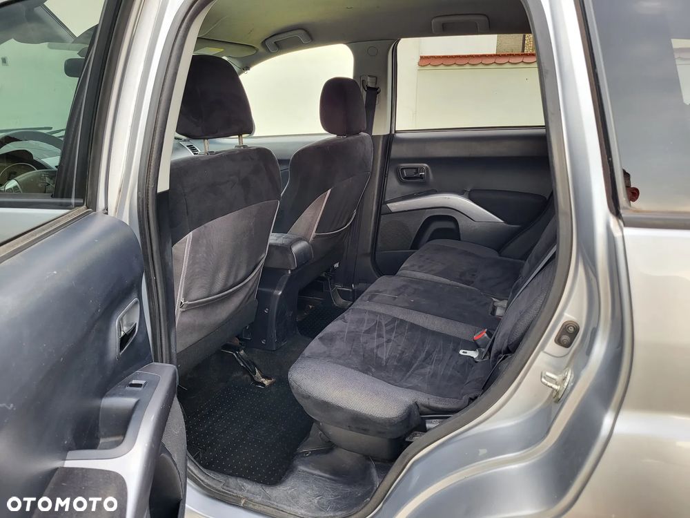 Mitsubishi Outlander 2.0 DID Instyle - 10