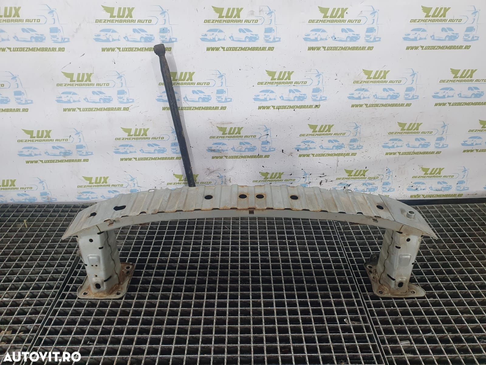 Armatura bara fata 3m51-r10492-ab Ford Focus 2  [din 2004 pana  2008] - 1