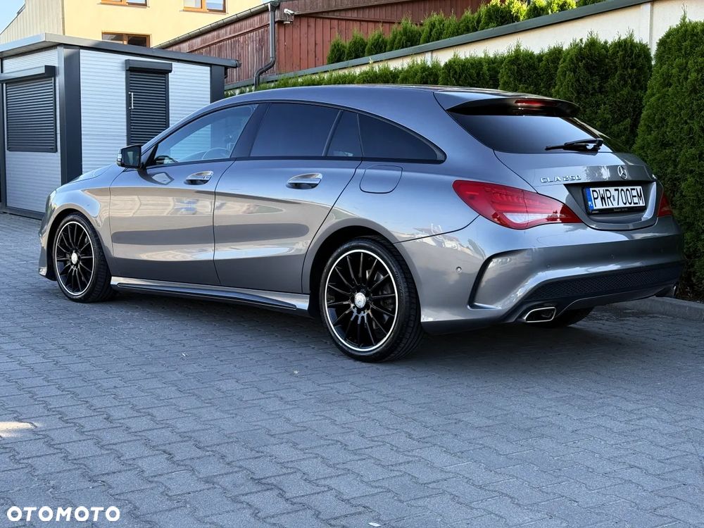Mercedes-Benz CLA 250 7G-DCT AMG Line - 4