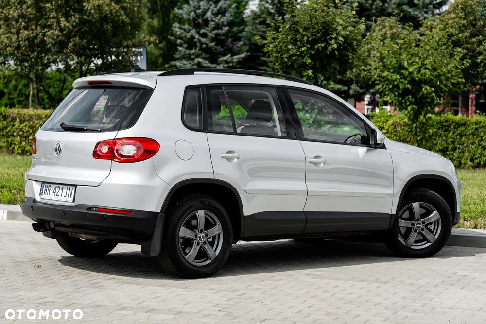 Volkswagen Tiguan - 16