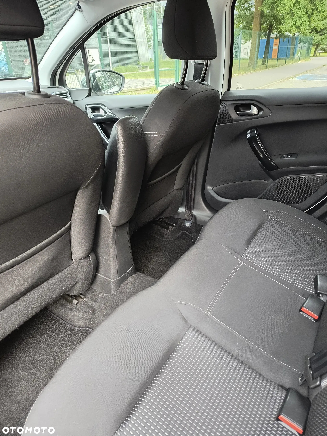 Peugeot 208 1.2 PureTech Allure - 11