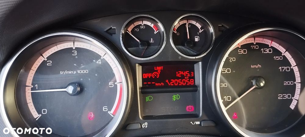 Peugeot 308 1.6 HDi Trendy Navtech - 9