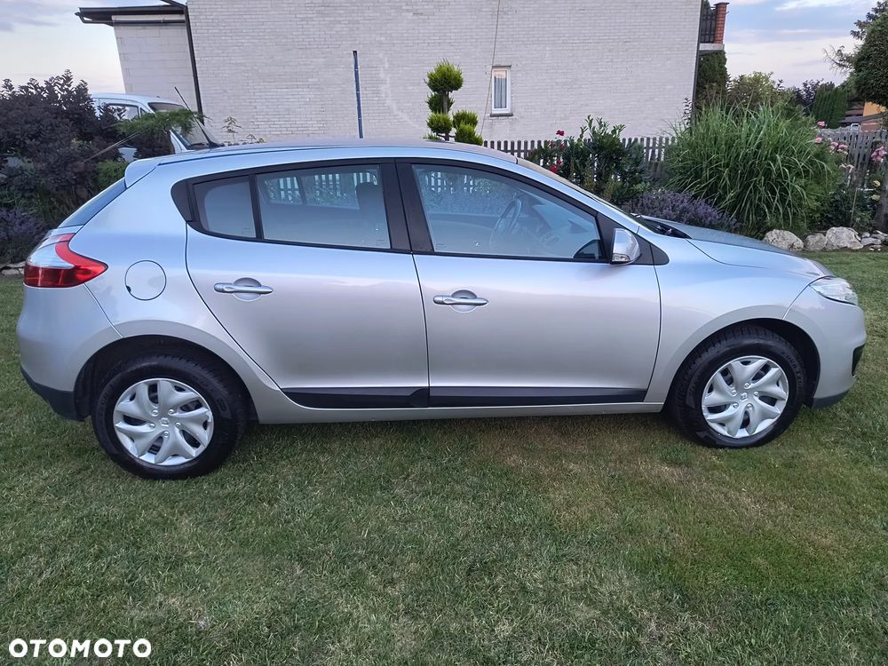 Renault Megane 1.6 16V Style Edition - 4