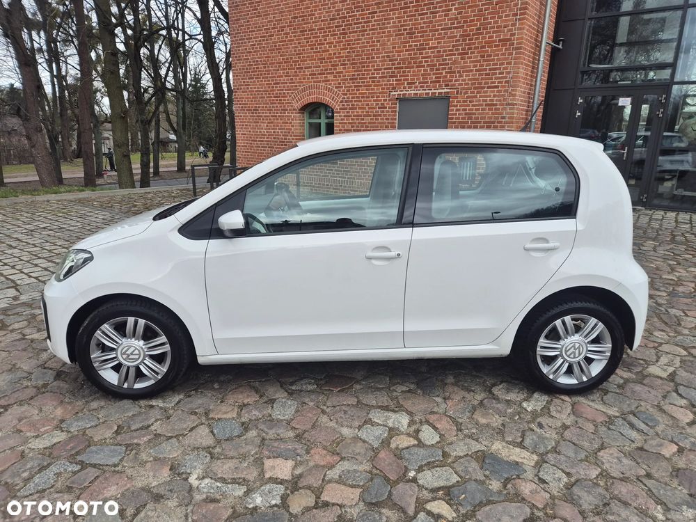 Volkswagen up! (BlueMotion Technology) move - 9
