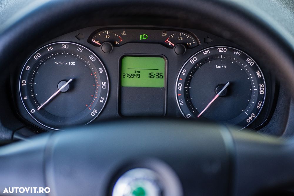 Skoda Octavia 1.9 TDI Ambiente DSG - 9