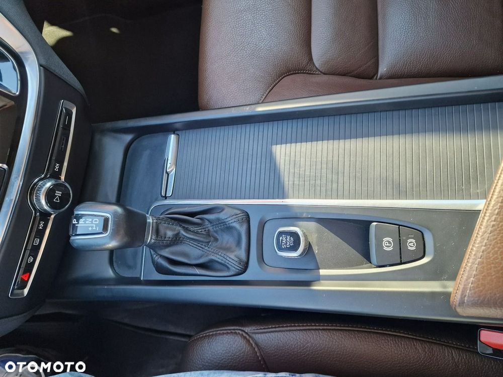 Volvo V60 D3 Geartronic Momentum Pro - 20