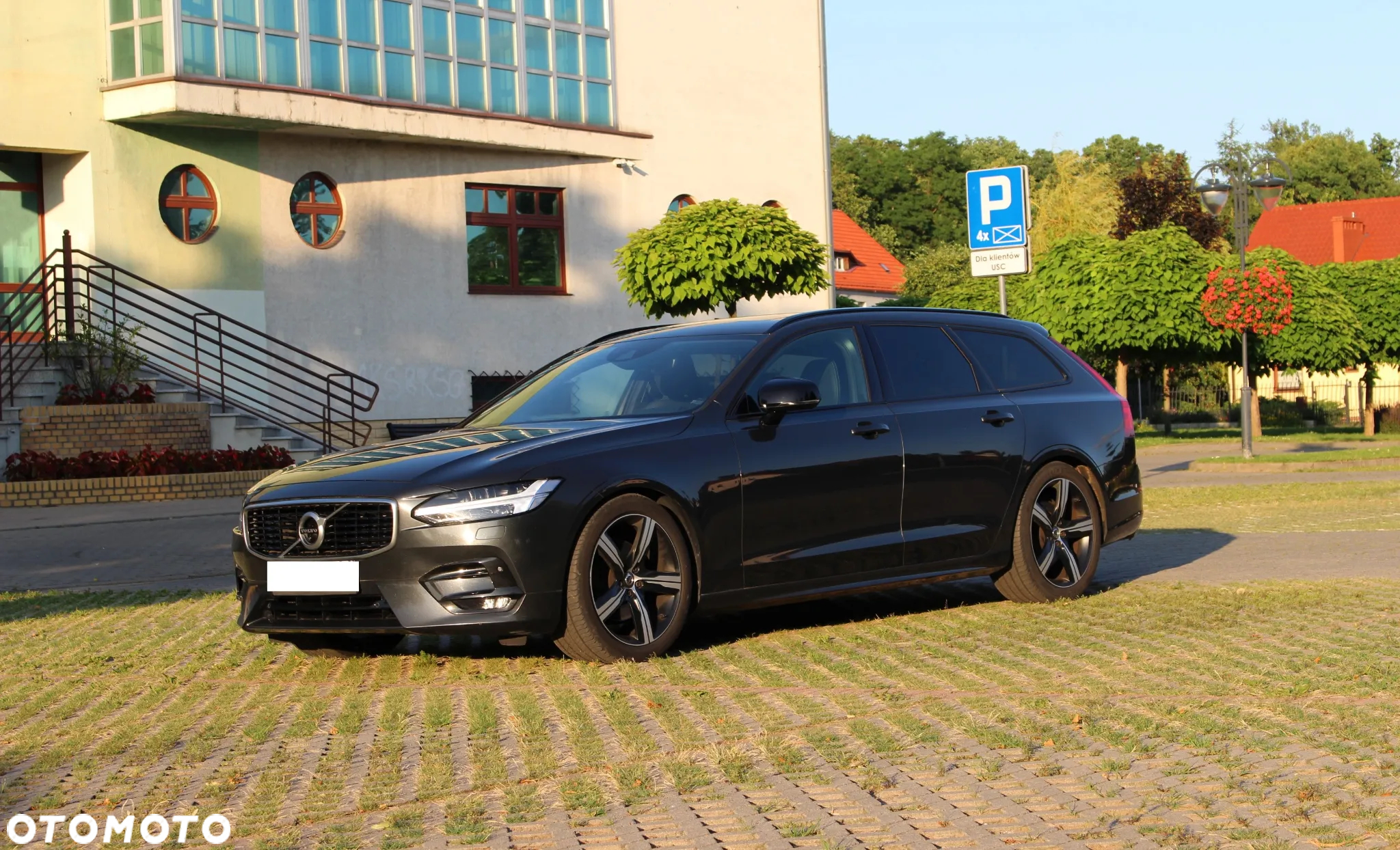 Volvo V90 D4 Geartronic R Design - 9