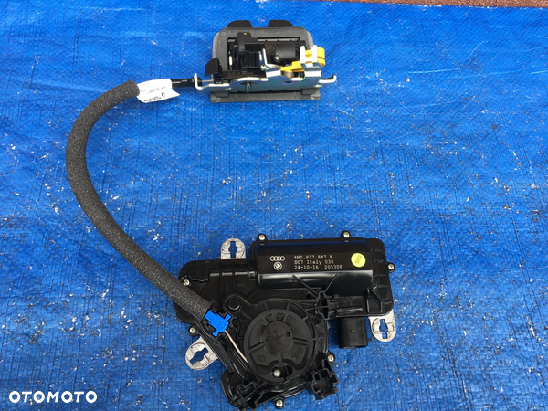 Audi Q7 4M Zamek Dociąg Klapy Bagażnika 4M0827887B 4M0827506D