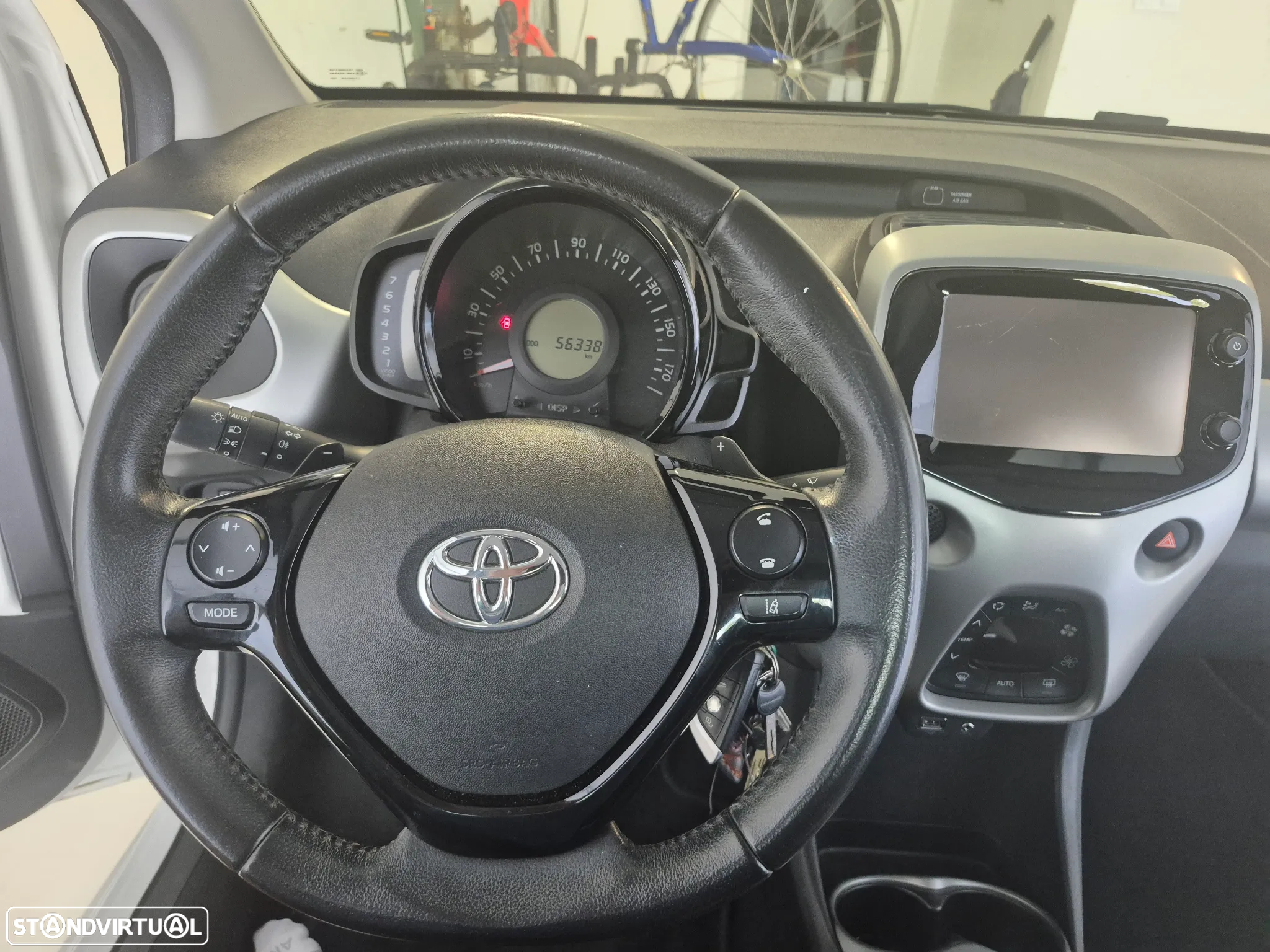 Toyota Aygo 1.0 X-Play Plus MM - 8