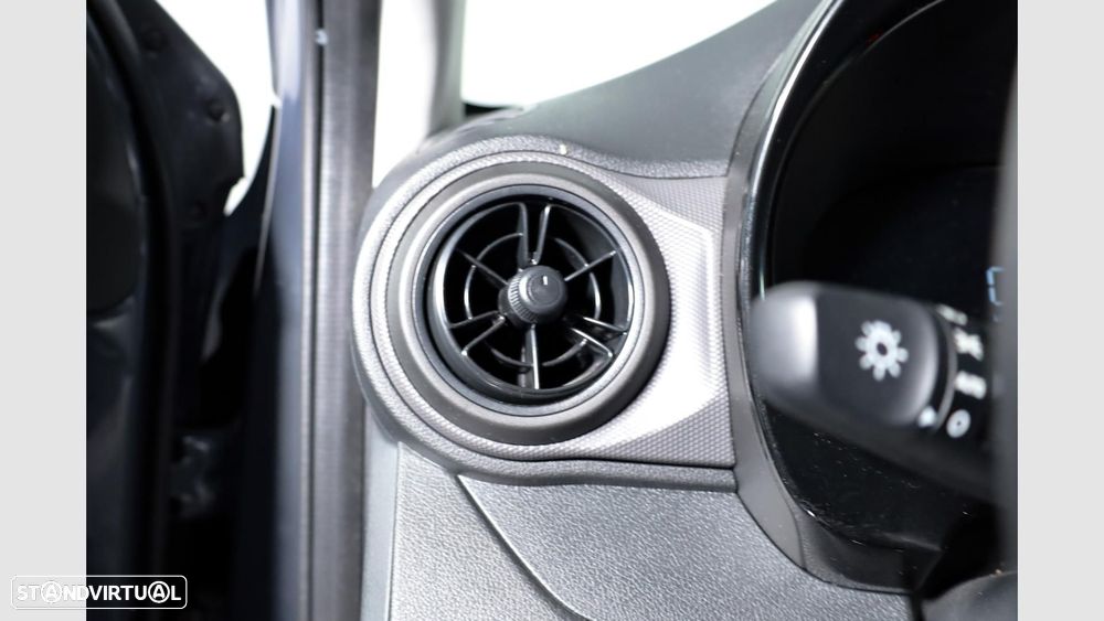 Hyundai i10 1.0 Comfort (TT) — fotografia 9