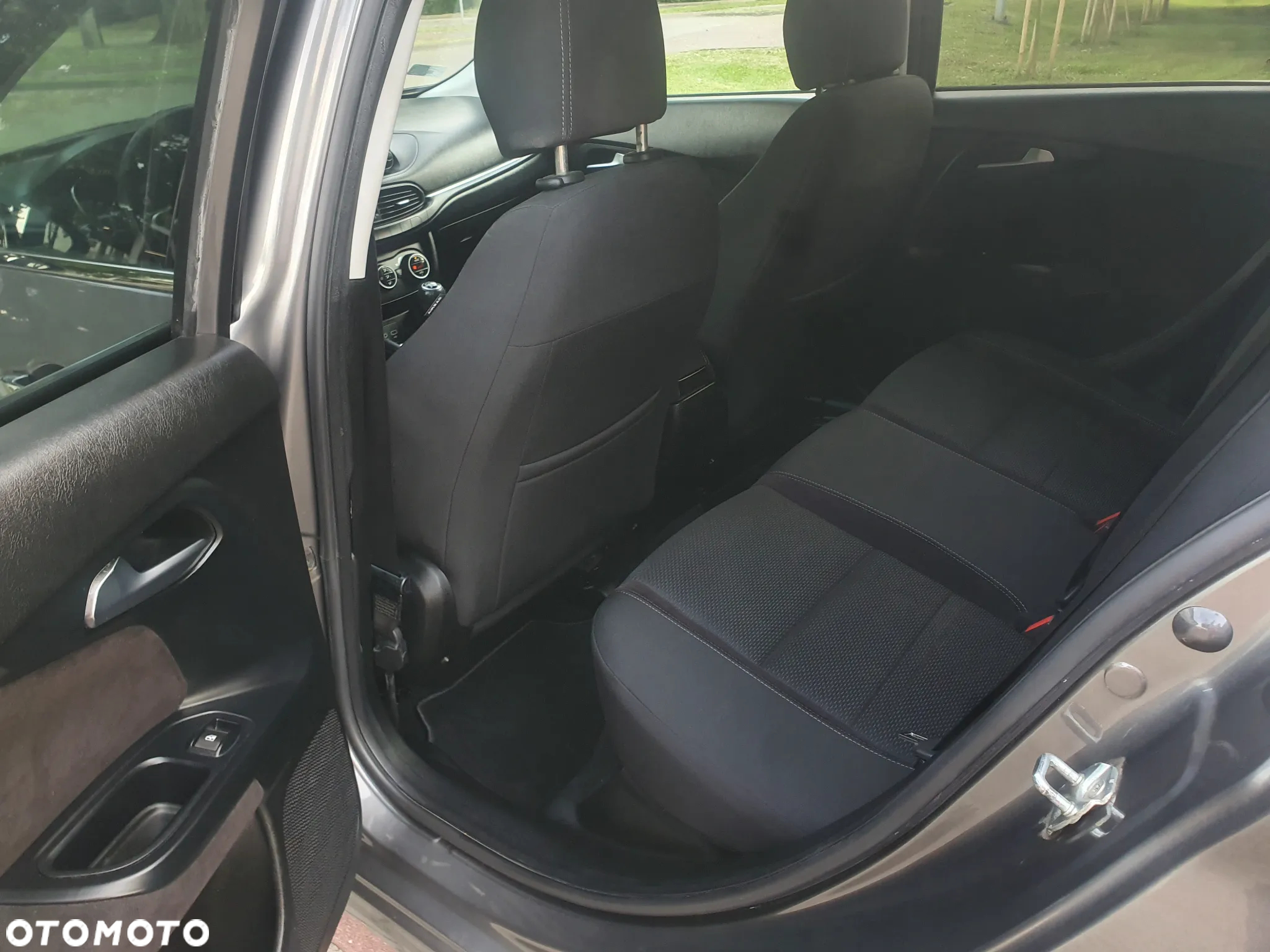 Fiat Tipo 1.6 MultiJet 16v Lounge - 19