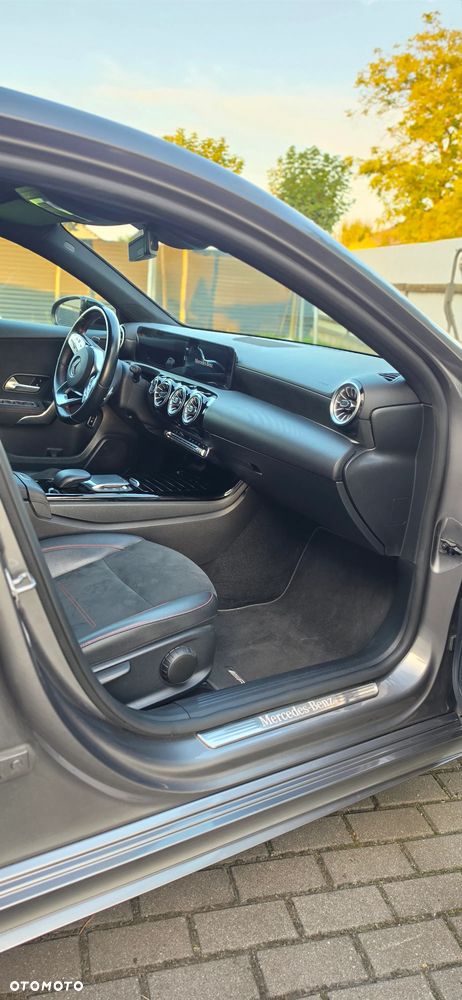 Mercedes-Benz Klasa A 250 E AMG Line 8G-DCT - 12