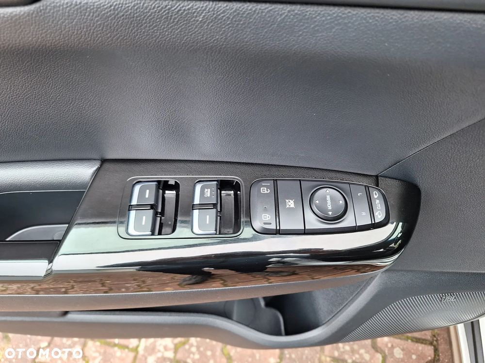 Kia Sportage 1.6 T-GDI AWD DCT GT LINE - 23