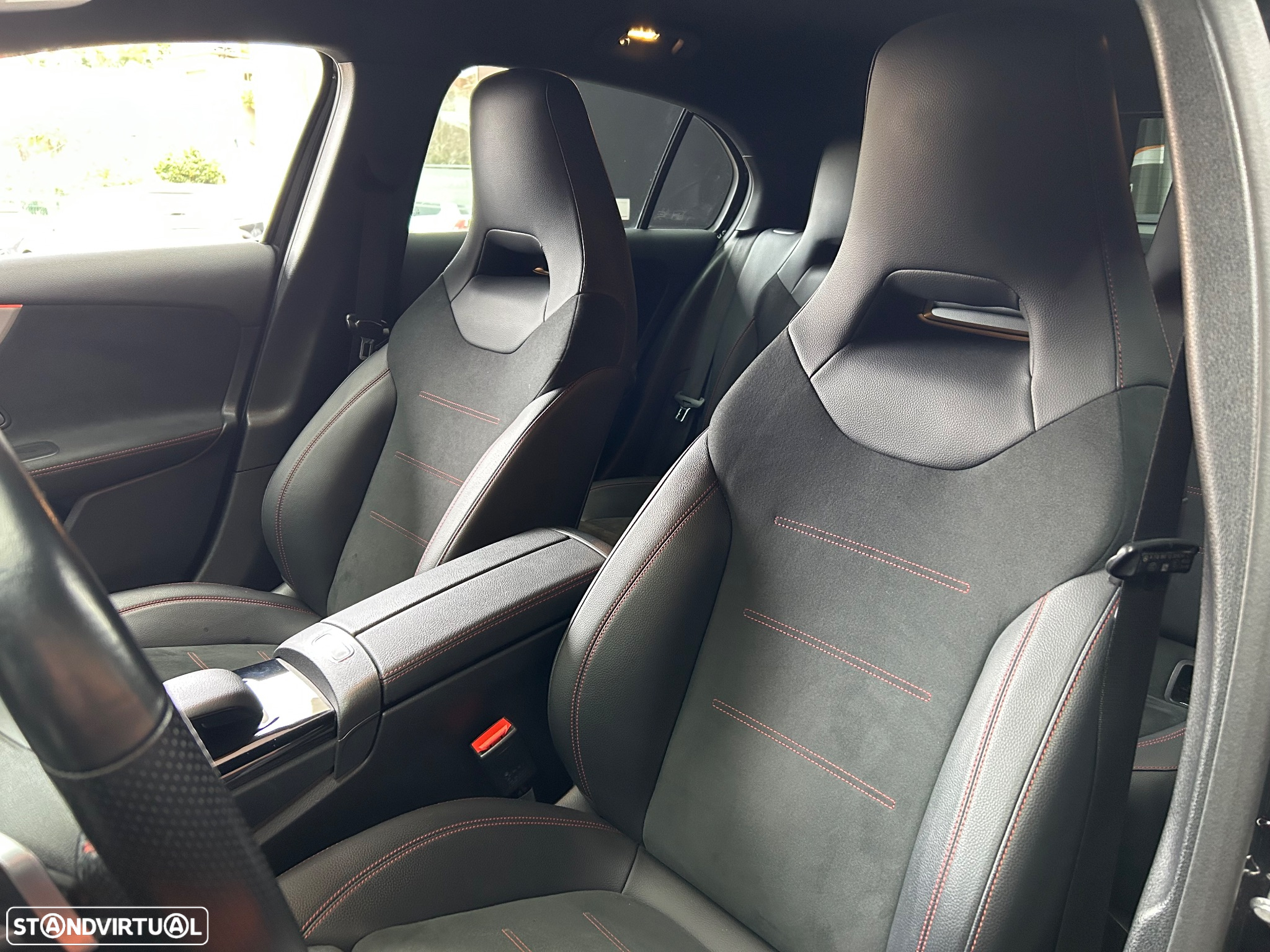 Mercedes-Benz A 250 e AMG Line - 9