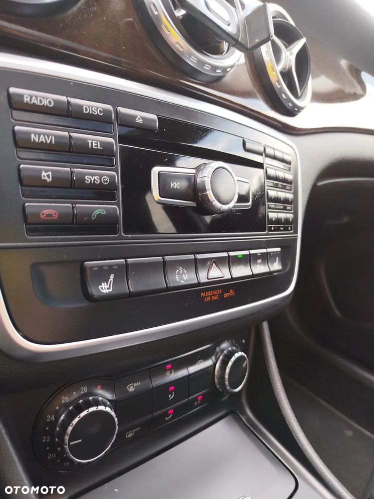 Mercedes-Benz GLA - 20