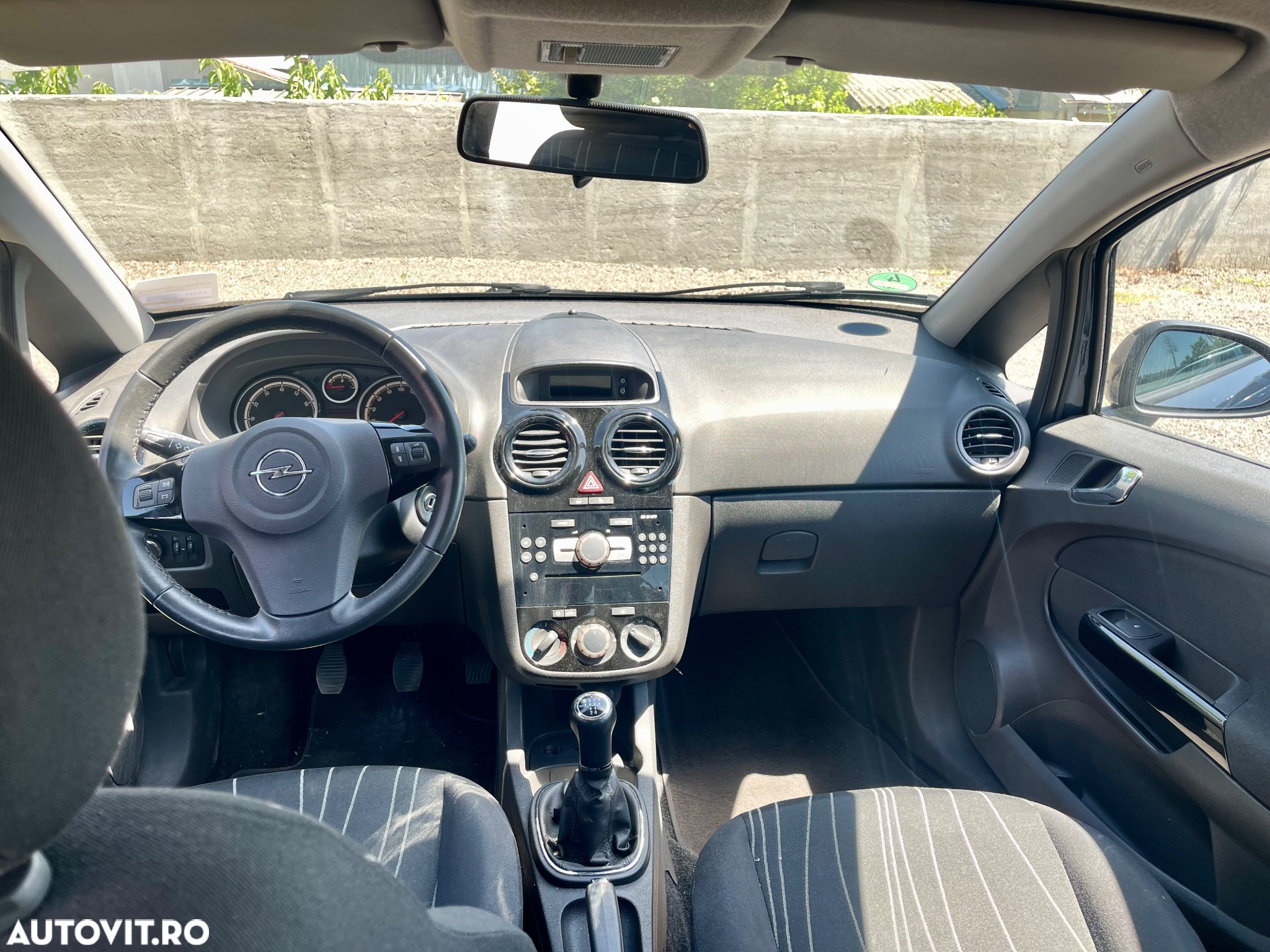 Opel Corsa 1.4 16V 150 Jahre - 10
