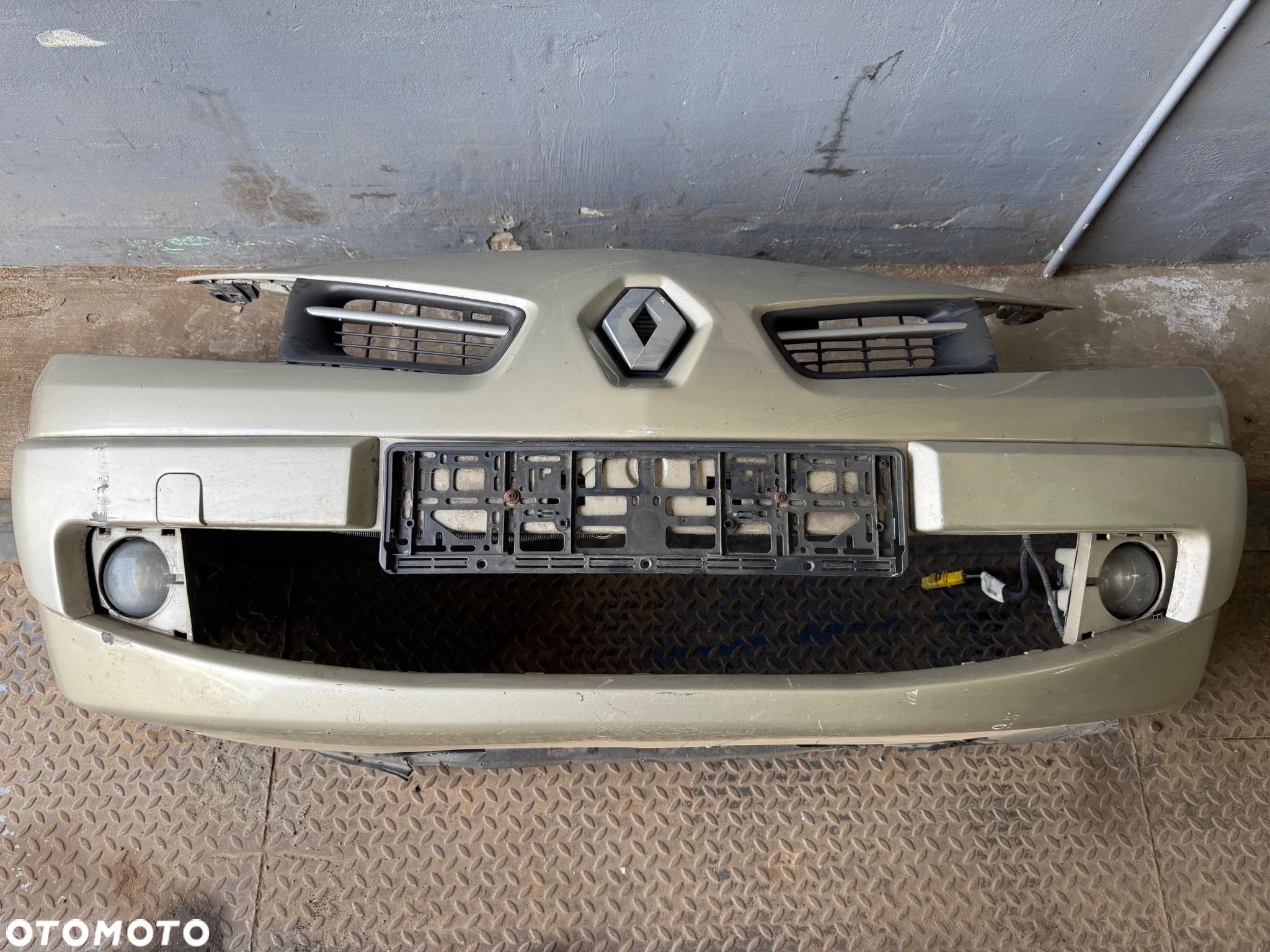 Renault Megane II lift  zderzak przód - 1