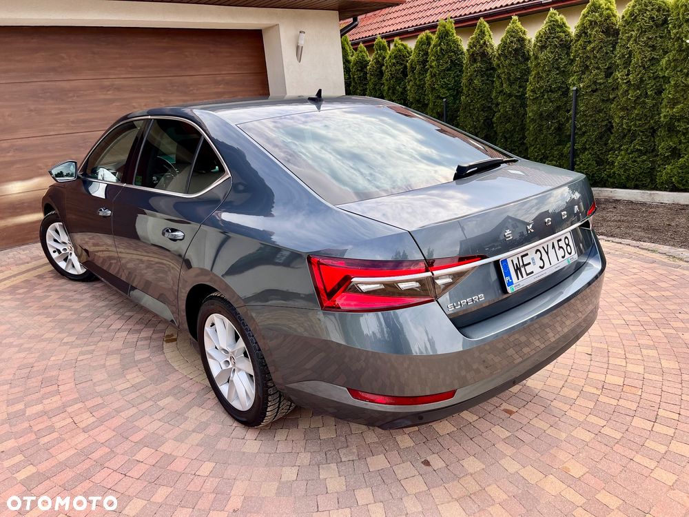 Skoda Superb ver-2-0-tdi-scr-ambition-dsg - 3