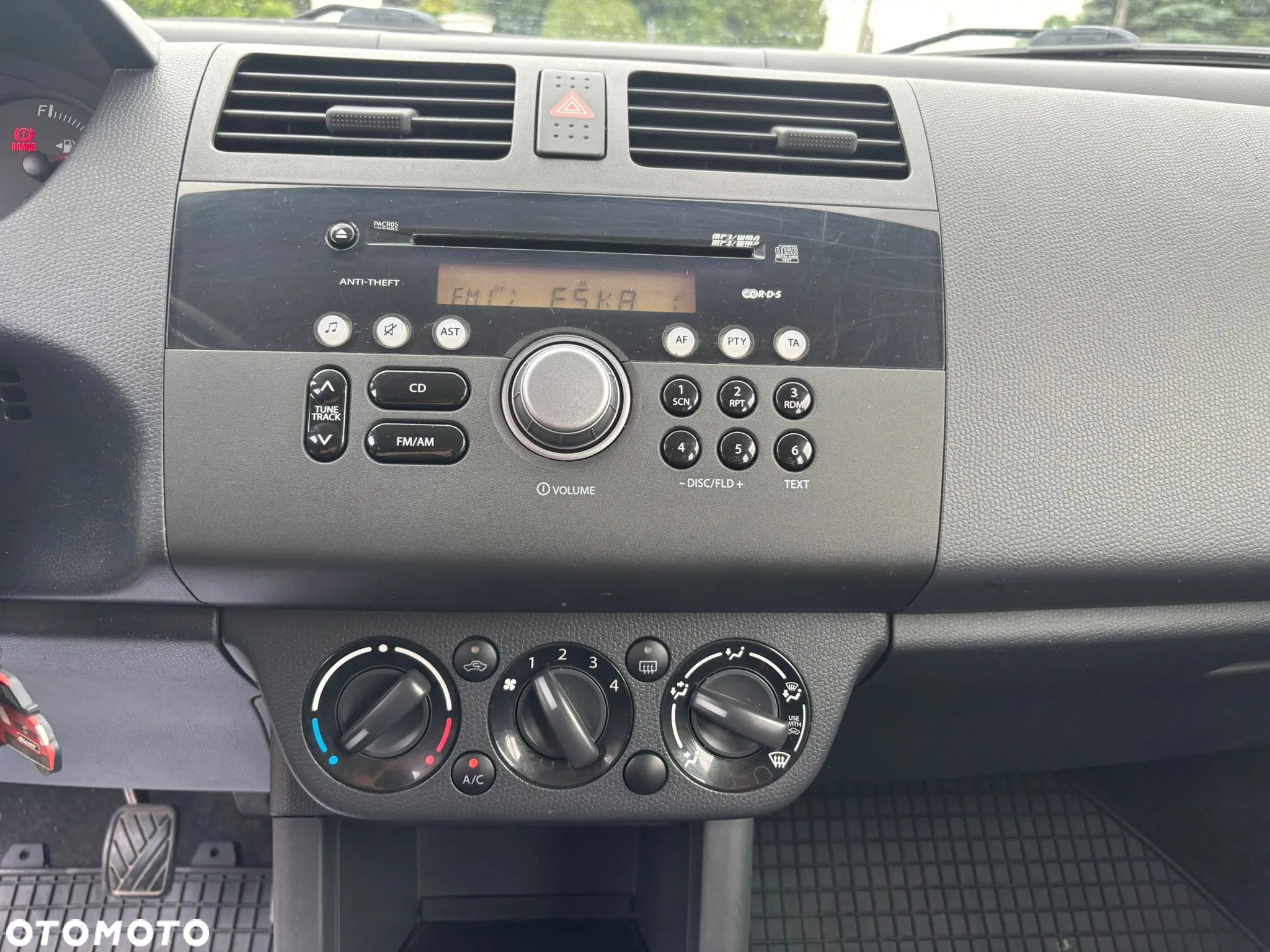 Suzuki Swift 1.3 4x4 Comfort - 14