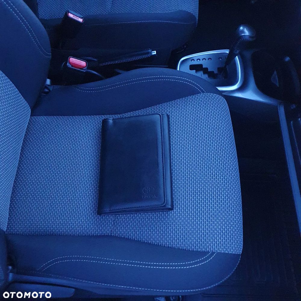 Toyota Yaris Hybrid 100 Selection Passion - 13