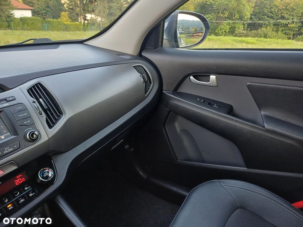 Kia Sportage 2.0 CRDI 4WD Attract - 26