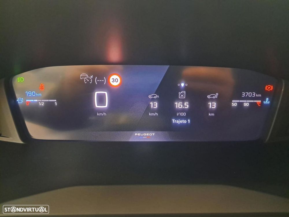 Peugeot 2008 1.2 PureTech Allure - 18